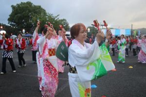 手踊り