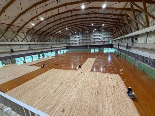 ドームアリーナ床研磨